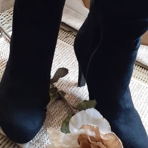New black  suede slouchy boot
